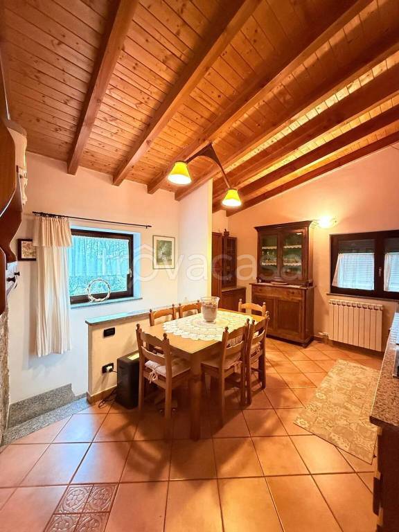 casa indipendente in vendita a Garlenda in zona Paravenna