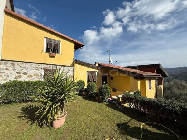 casa indipendente in vendita a Garlenda in zona Paravenna