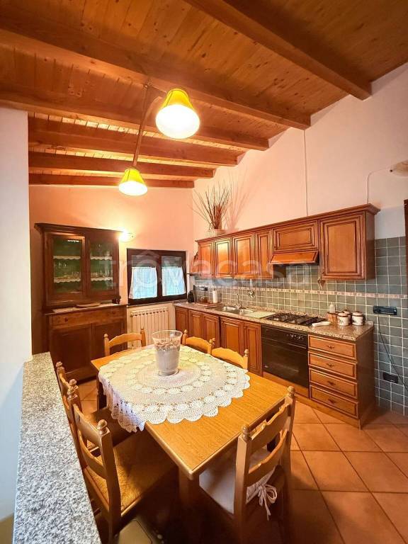 casa indipendente in vendita a Garlenda in zona Paravenna