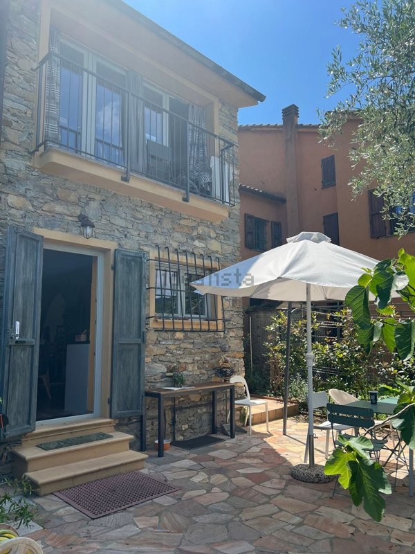 casa indipendente in vendita a Garlenda