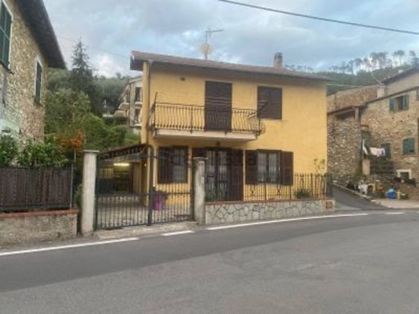casa indipendente in vendita a Garlenda in zona Castelli