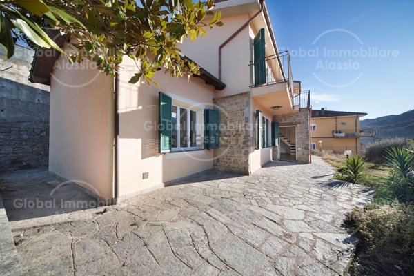 casa indipendente in vendita a Garlenda