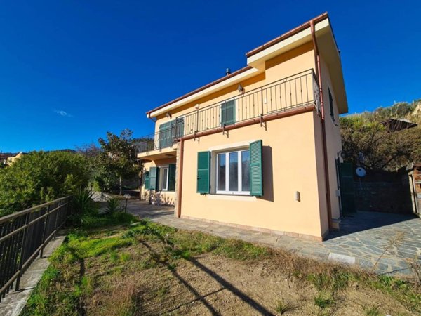 casa indipendente in vendita a Garlenda