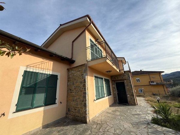 casa indipendente in vendita a Garlenda