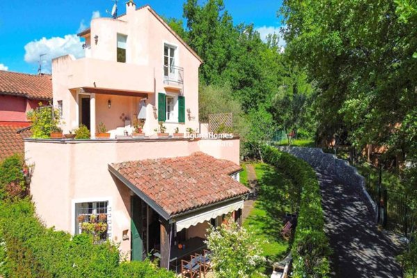 casa indipendente in vendita a Garlenda in zona Castelli