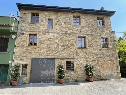 casale in vendita a Garlenda