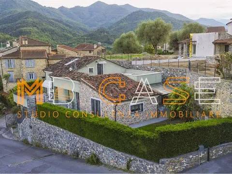 casa indipendente in vendita a Garlenda