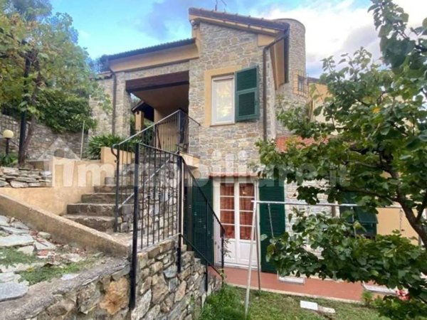 casa indipendente in vendita a Garlenda