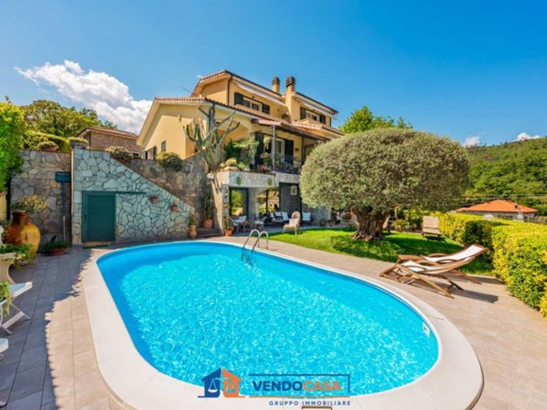 casa indipendente in vendita a Giustenice