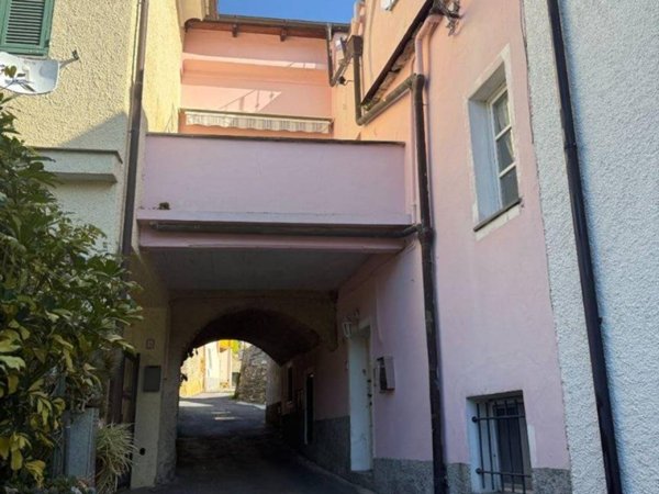 casa indipendente in vendita a Giustenice in zona San Lorenzo