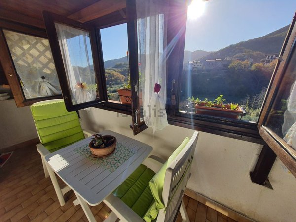 esavano in vendita a Giustenice