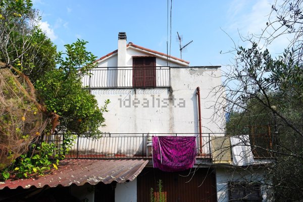 casa indipendente in vendita a Giustenice in zona San Michele