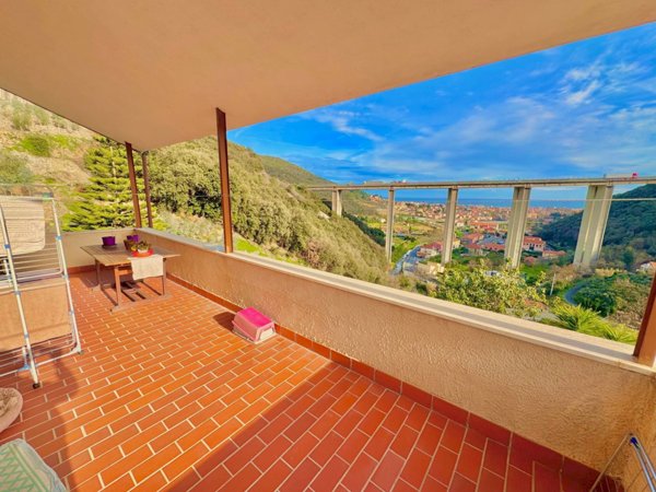 casa indipendente in vendita a Giustenice