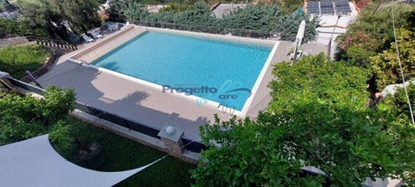 casa indipendente in vendita a Giustenice