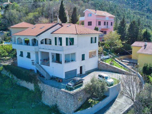 casa indipendente in vendita a Giustenice