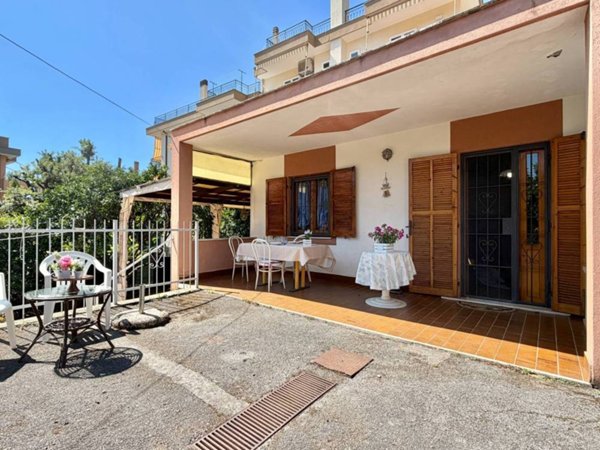 casa indipendente in vendita a Giustenice