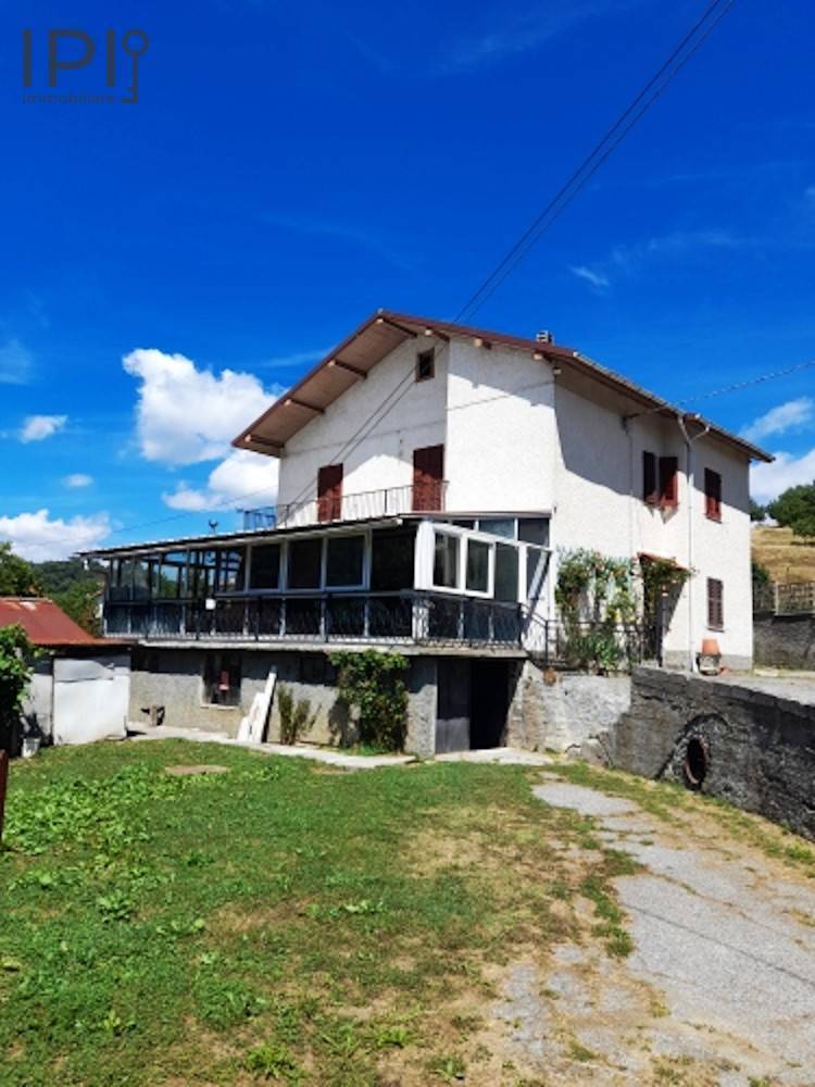 casa indipendente in vendita a Giusvalla