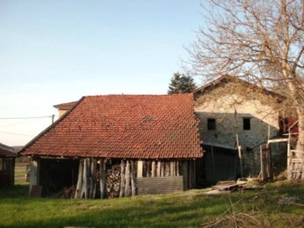 casa indipendente in vendita a Giusvalla
