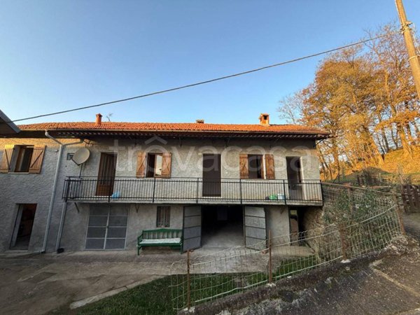 casa indipendente in vendita a Giusvalla