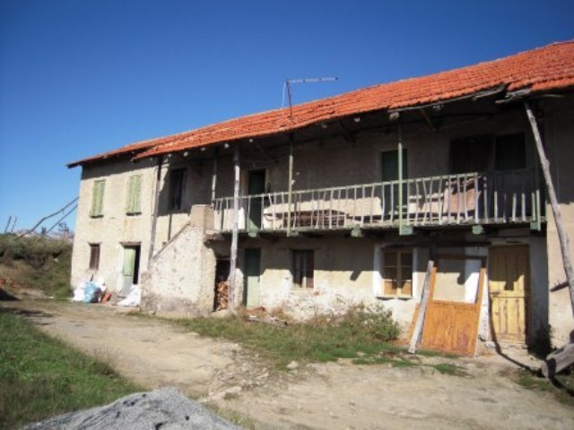 casa indipendente in vendita a Giusvalla