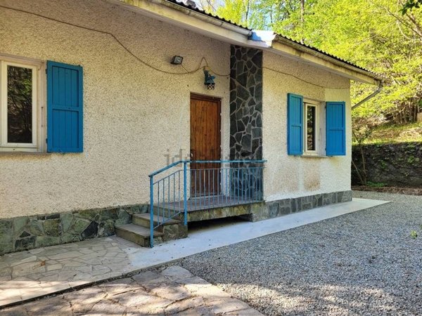 casa indipendente in vendita a Giusvalla