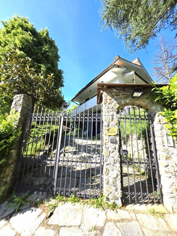 casa indipendente in vendita a Giusvalla