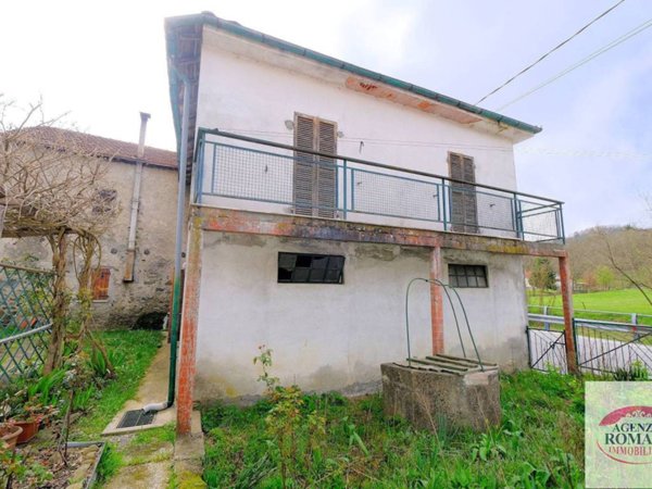casa indipendente in vendita a Giusvalla
