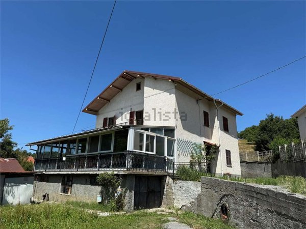 casa indipendente in vendita a Giusvalla