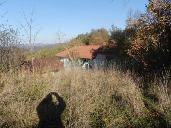 casa indipendente in vendita a Giusvalla