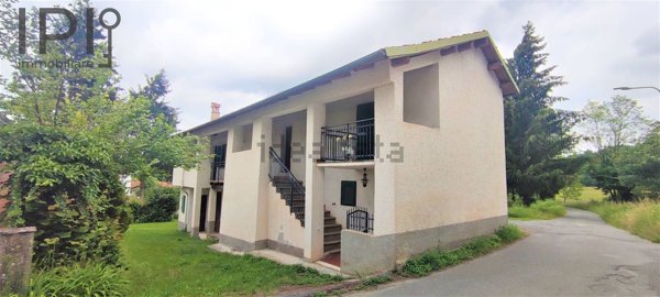 casa indipendente in vendita a Giusvalla