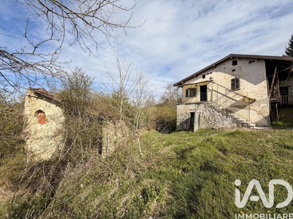 casa indipendente in vendita a Giusvalla