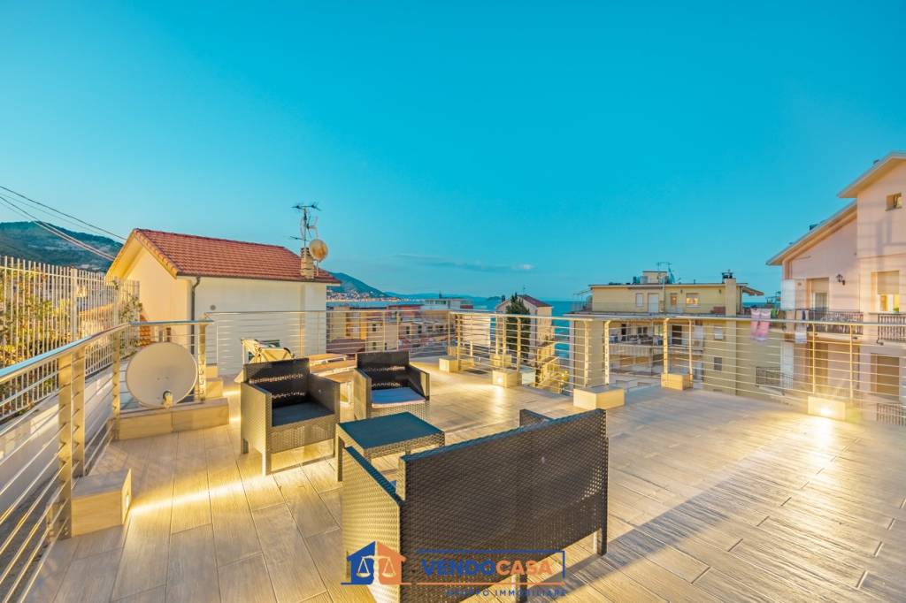 casa indipendente in vendita a Laigueglia