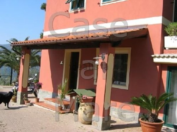 casa indipendente in vendita a Laigueglia