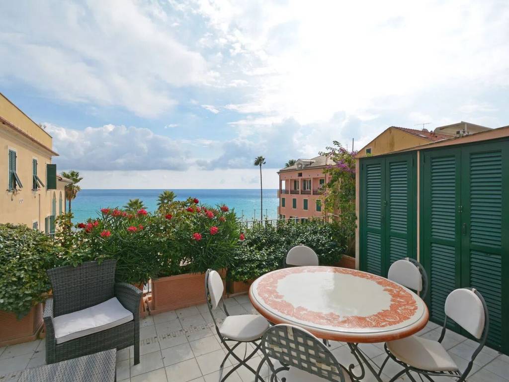 appartamento in vendita a Laigueglia
