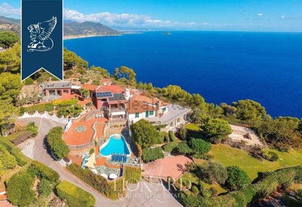 esavano in vendita a Laigueglia