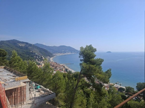 casa indipendente in vendita a Laigueglia