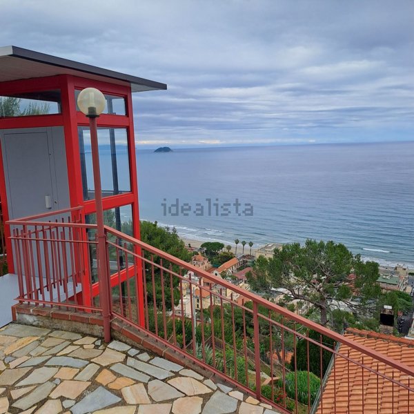 casa indipendente in vendita a Laigueglia