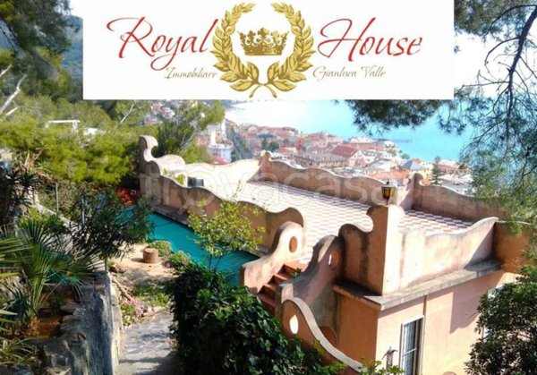 casa indipendente in vendita a Laigueglia