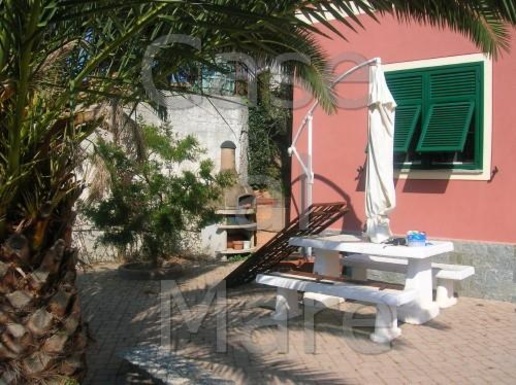 casa indipendente in vendita a Laigueglia