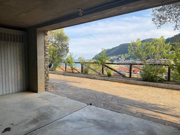 box auto in vendita a Laigueglia