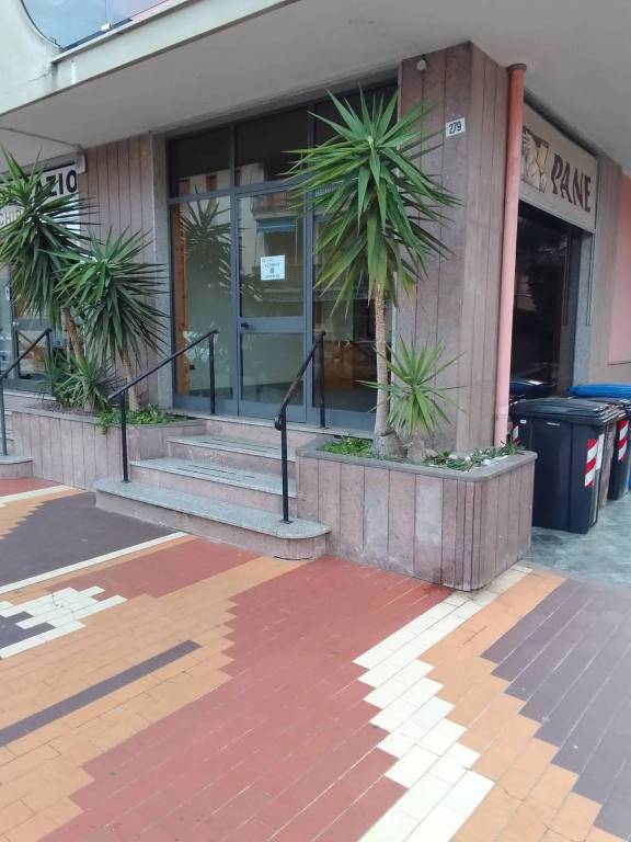 negozio in vendita a Loano