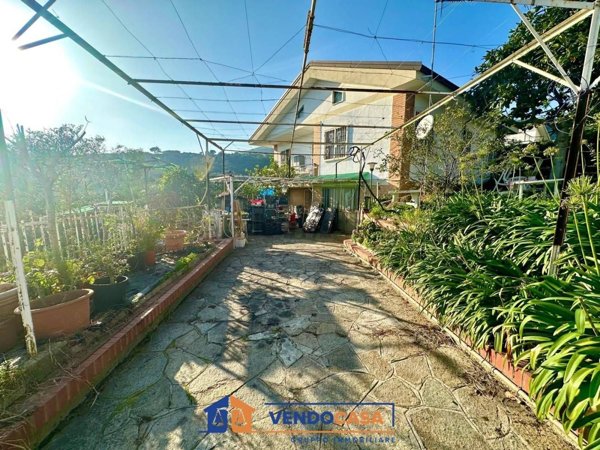 casa indipendente in vendita a Loano
