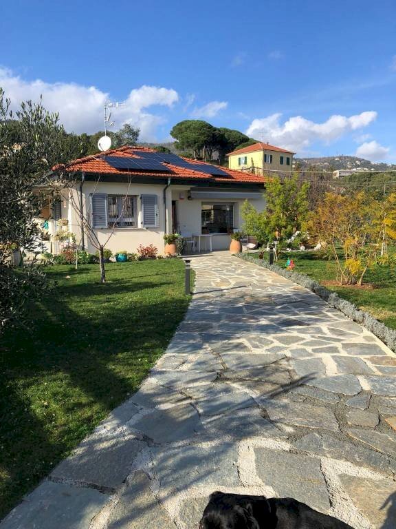 villa in vendita a Loano