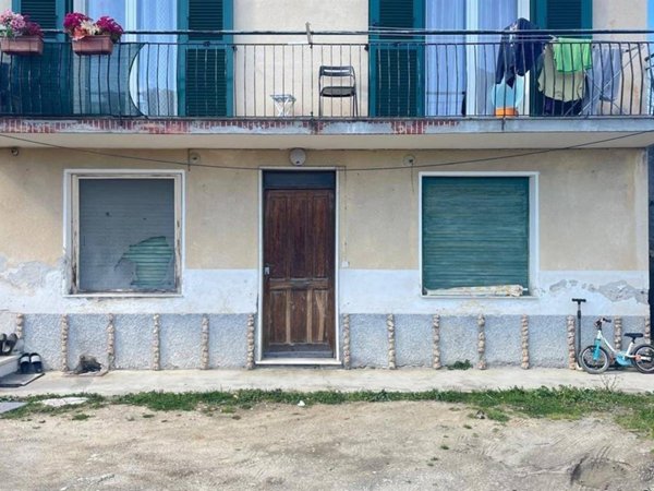 casa indipendente in vendita a Loano