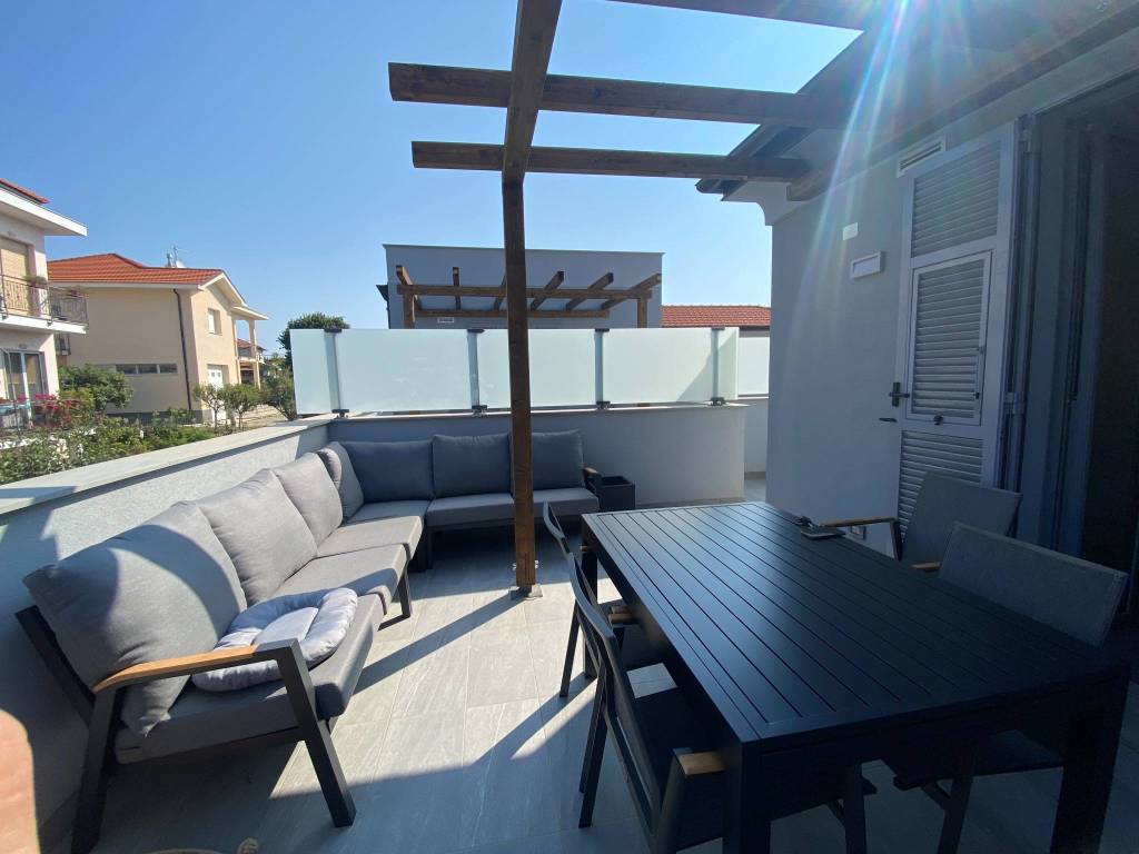 casa indipendente in vendita a Loano