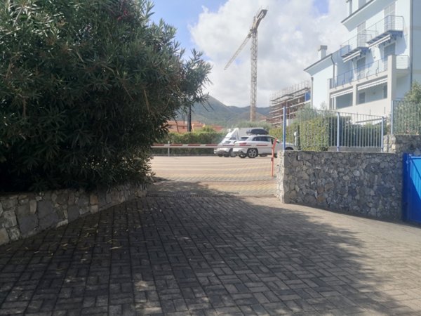locale commerciale in vendita a Loano