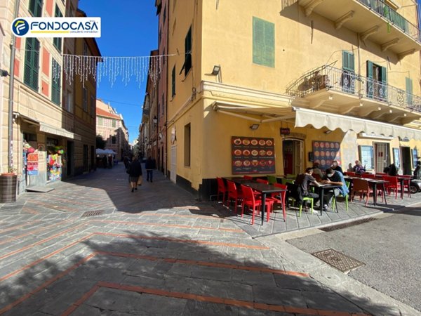 locale commerciale in vendita a Loano
