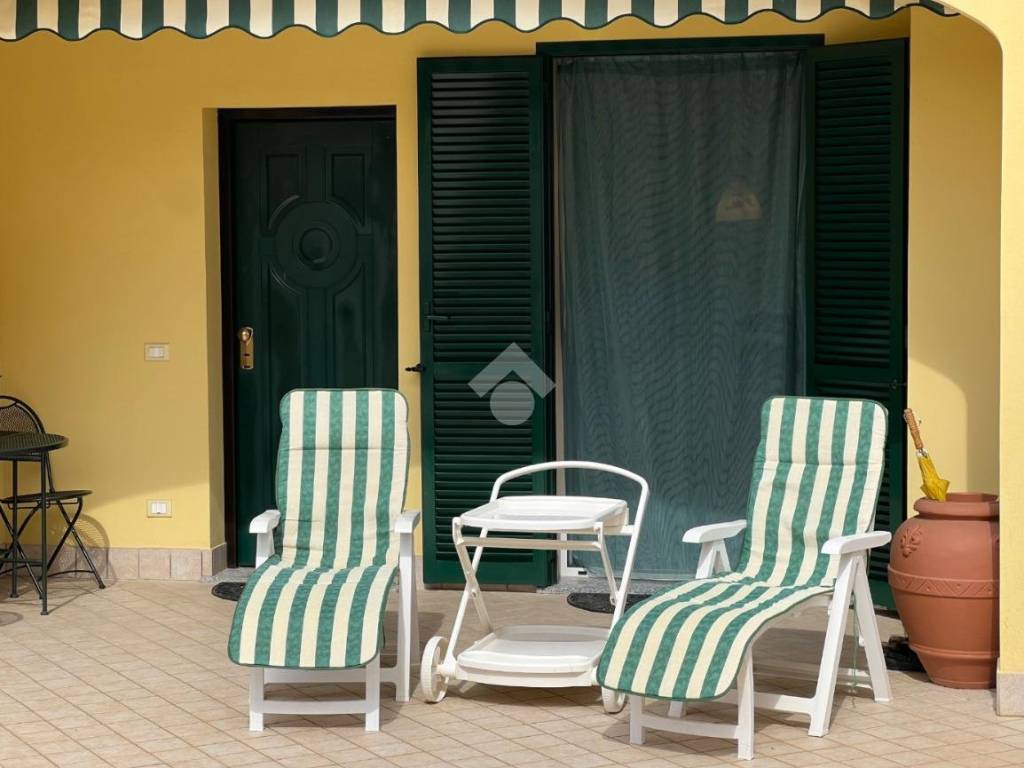 casa indipendente in vendita a Loano