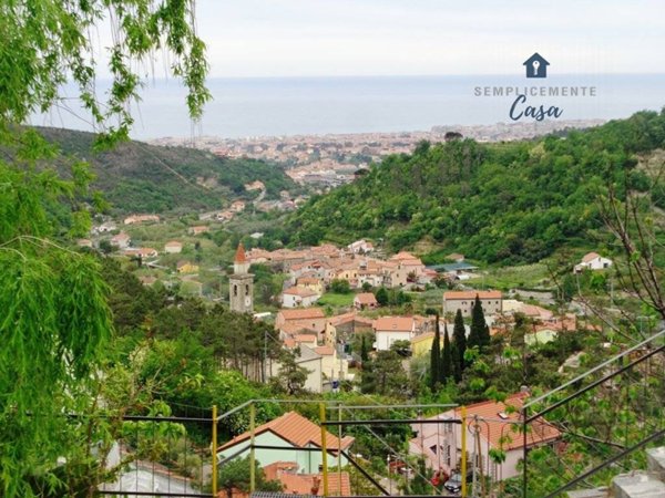 casa indipendente in vendita a Loano in zona Verzi