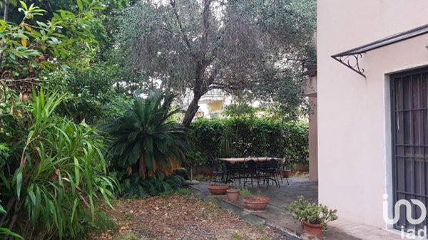 casa indipendente in vendita a Loano